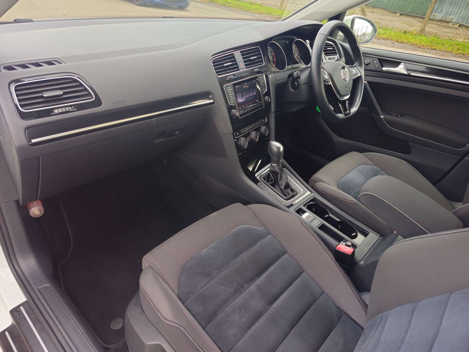 Used Volkswagen Golf 2013 for sale - 76352639: Photo 11