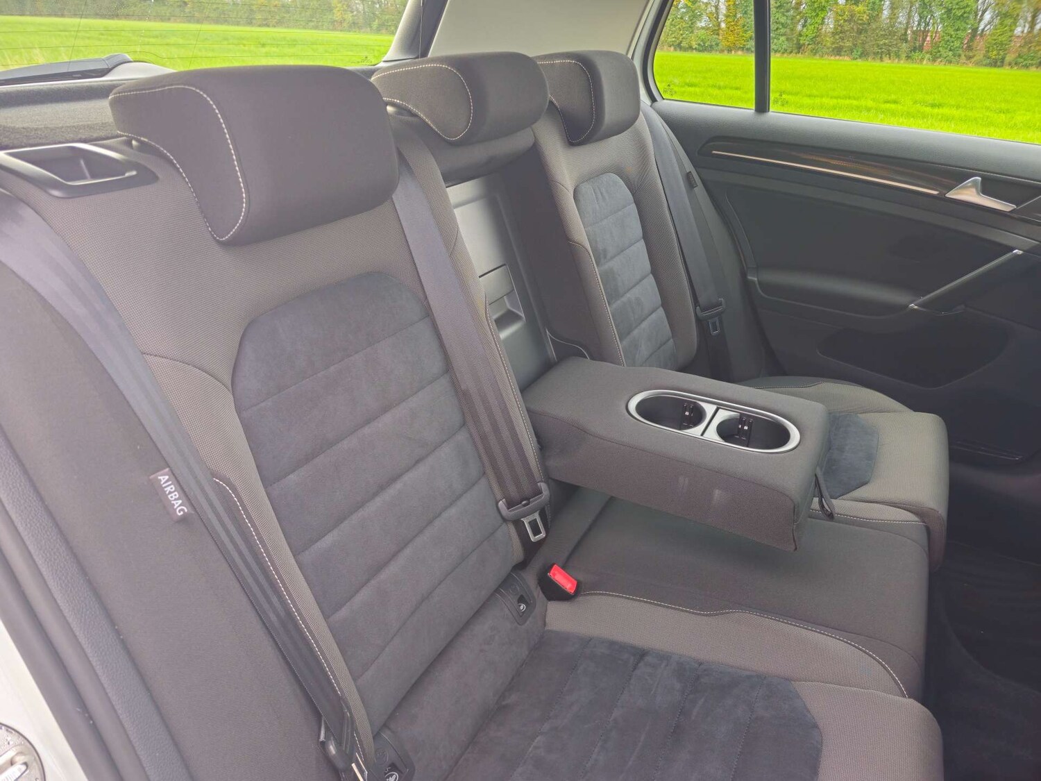 Used Volkswagen Golf 2013 for sale - 76352639: Photo 17