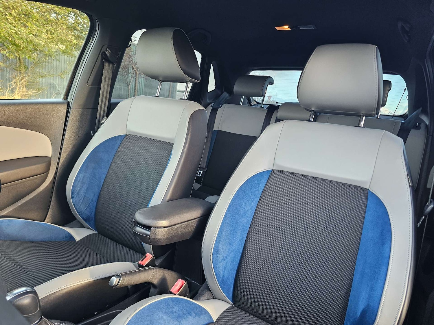 Used Volkswagen Polo 2014 for sale - 76354259: Photo 12