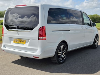 Used Mercedes-Benz V-Class 2015 for sale - 78111372: Photo