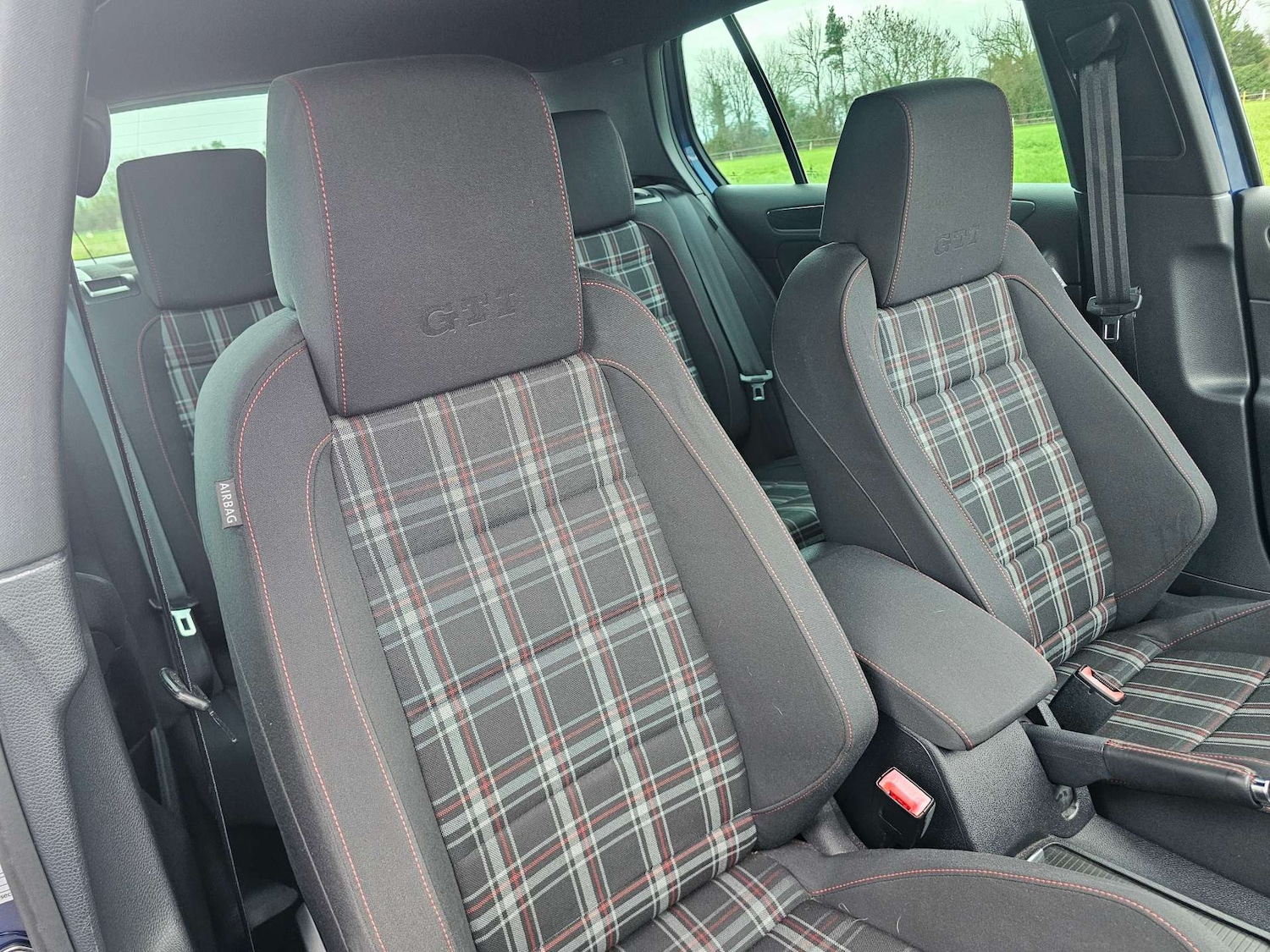 Used Volkswagen Golf 2011 for sale - 77137453: Photo 10