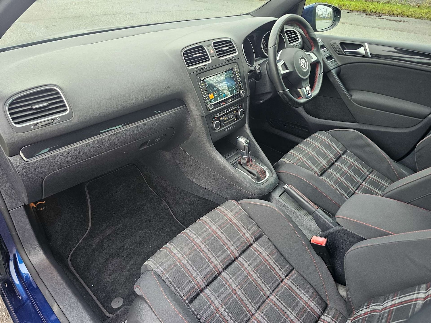 Used Volkswagen Golf 2011 for sale - 77137453: Photo 11