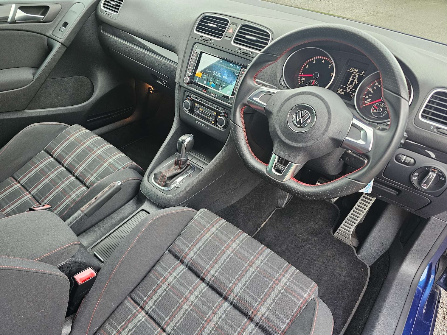 Used Volkswagen Golf 2011 for sale - 77137453: Photo 9