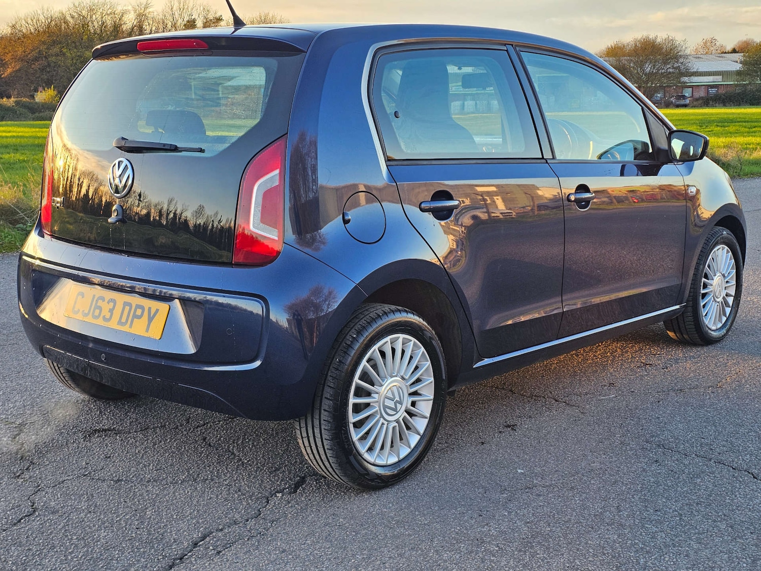 Used Volkswagen up! 2025 for sale - 76643747: Photo 5