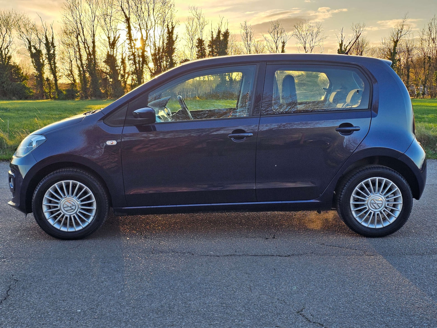 Used Volkswagen up! 2025 for sale - 76643747: Photo 8