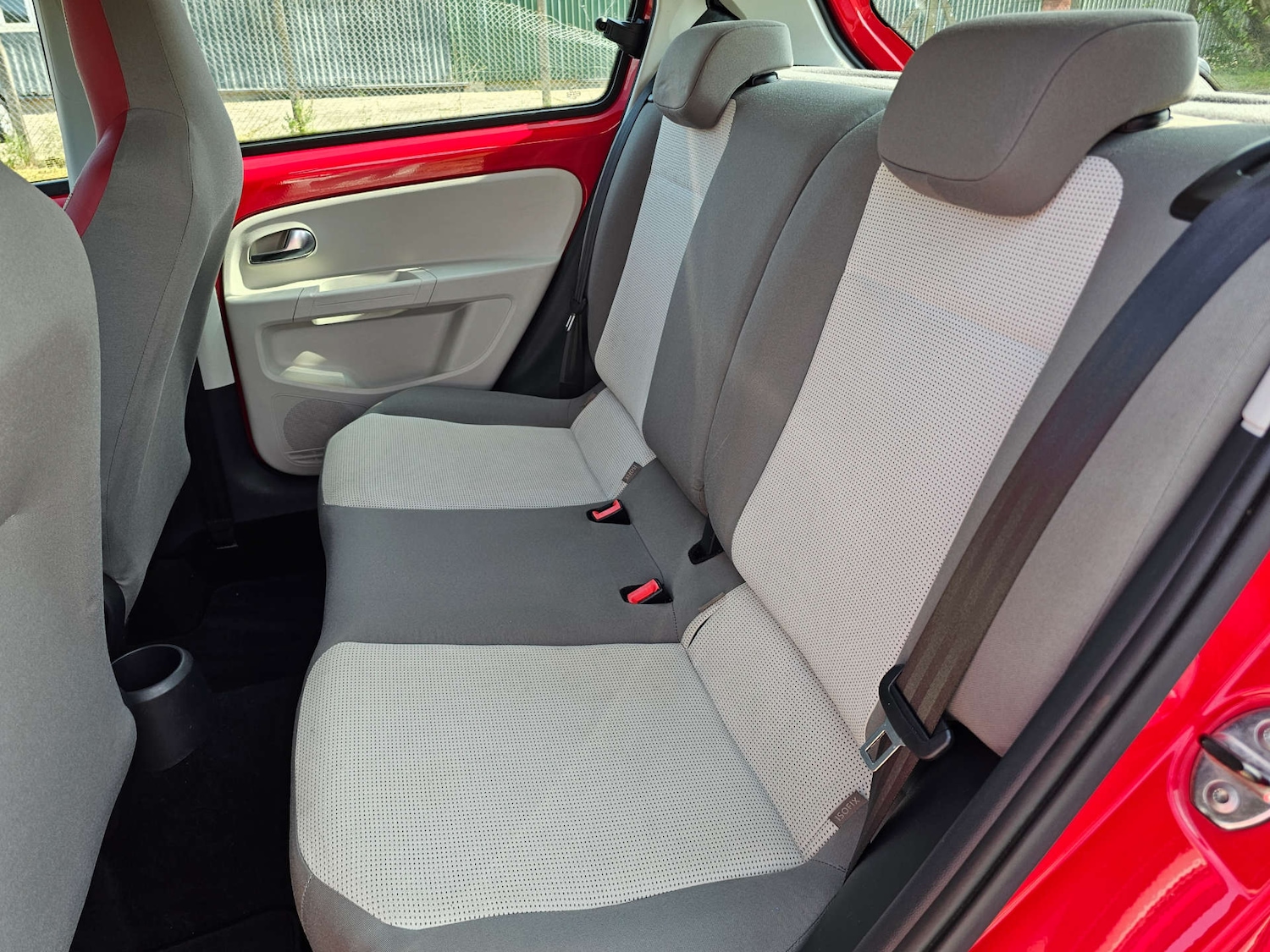 Used Volkswagen up! 2013 for sale - 76618879: Photo 15