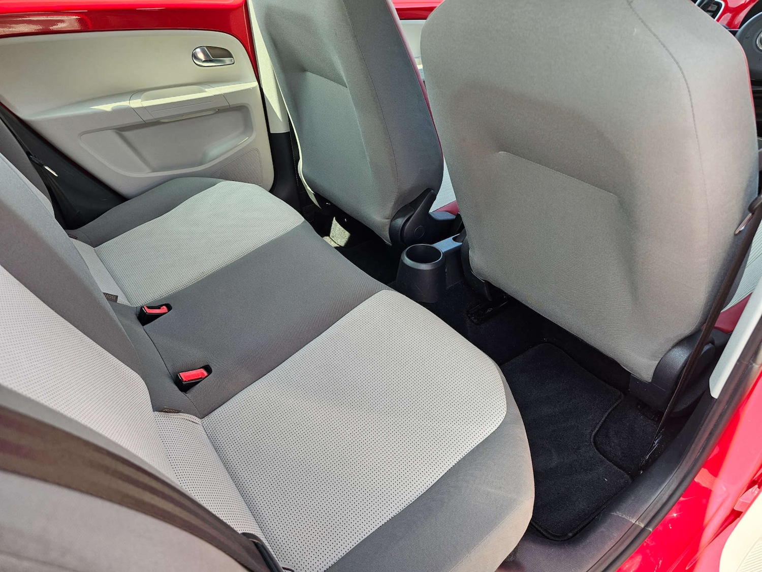 Used Volkswagen up! 2013 for sale - 76618879: Photo 16