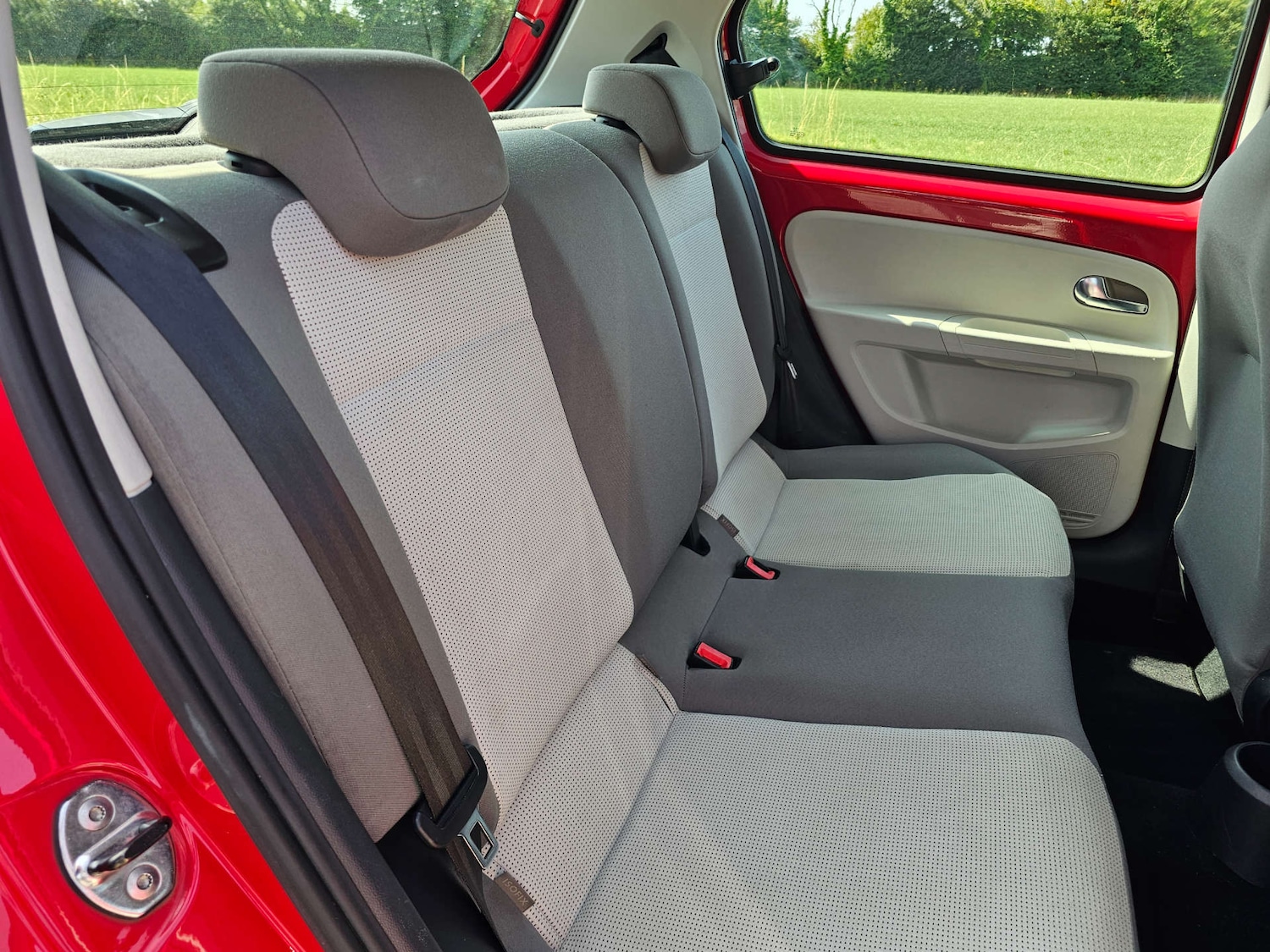 Used Volkswagen up! 2013 for sale - 76618879: Photo 17