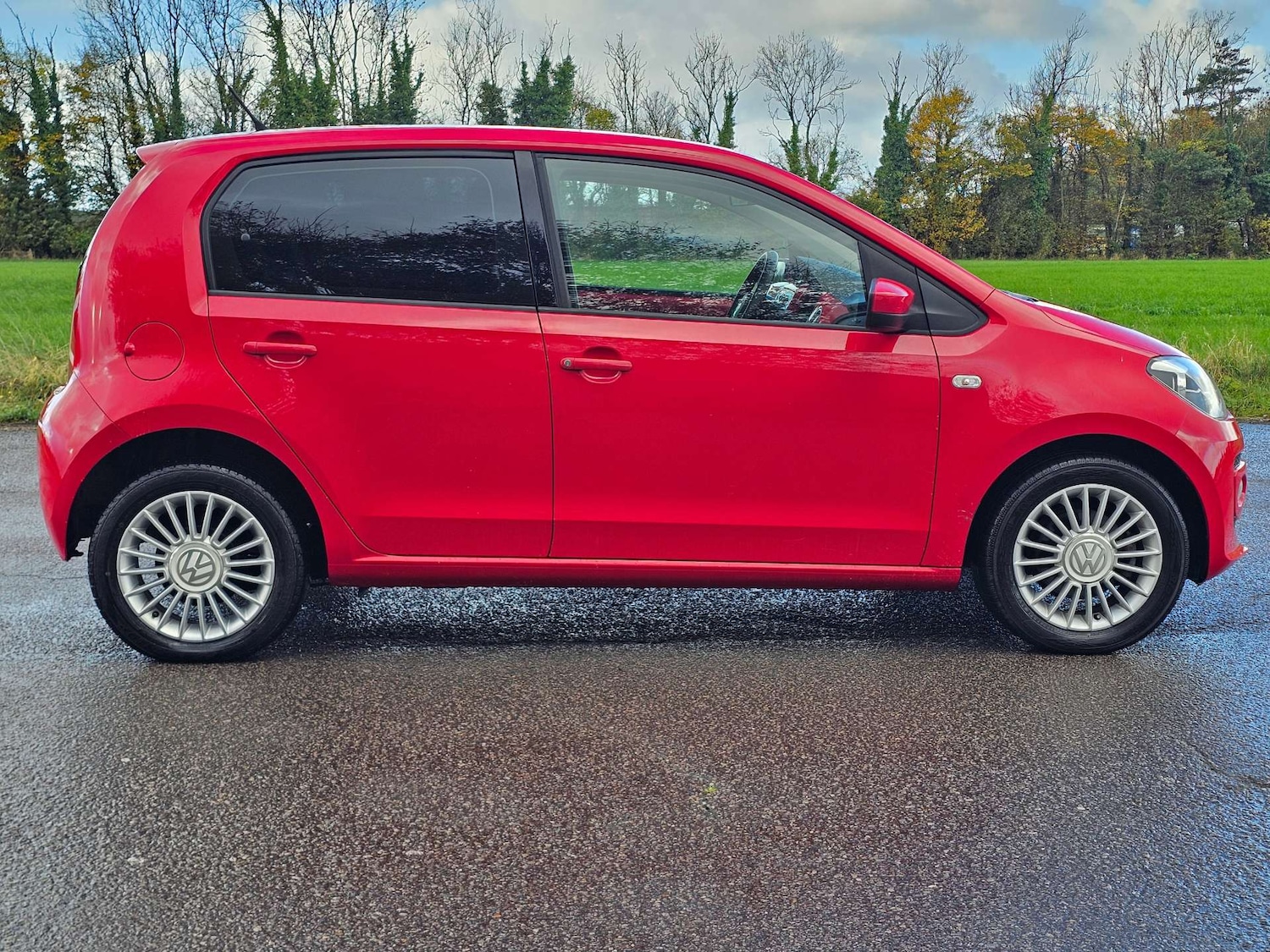 Used Volkswagen up! 2013 for sale - 76618879: Photo 5