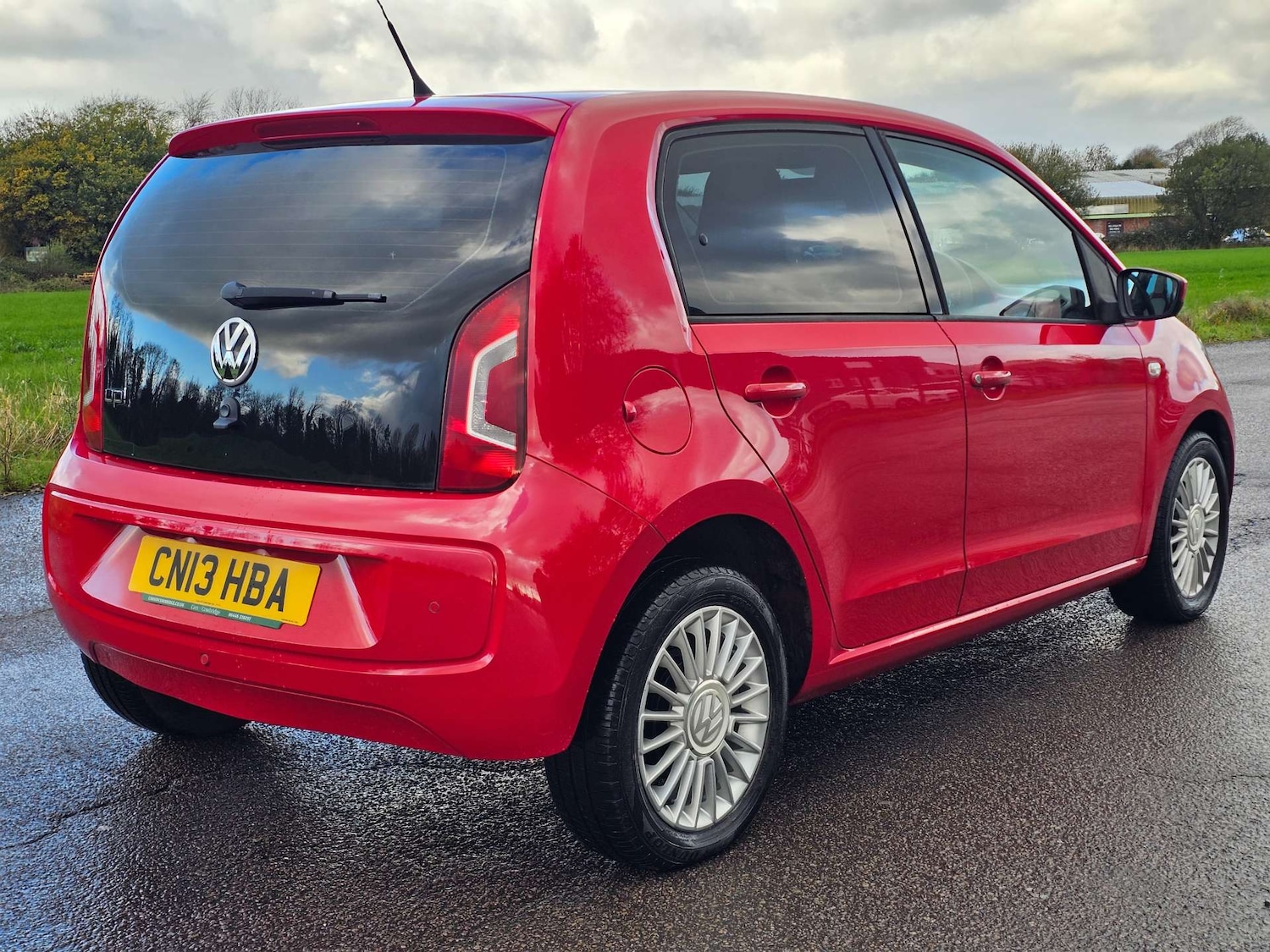 Used Volkswagen up! 2013 for sale - 76618879: Photo 6