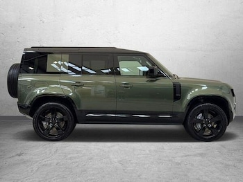 Used Land Rover Defender 2026 for sale - 79401782: Photo