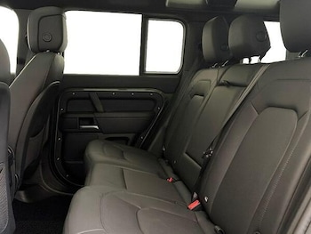 Used Land Rover Defender 2026 for sale - 79401782: Photo