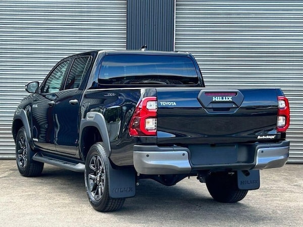 Used Toyota Hilux 2025 for sale - 75165669: Photo 2