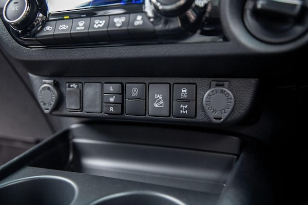 Used Toyota Hilux 2025 for sale - 75165669: Photo 6