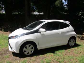 2016 (16) - 1.0 VVT-i x-play Hatchback 3dr Petrol Manual Euro 6 (68 ps)