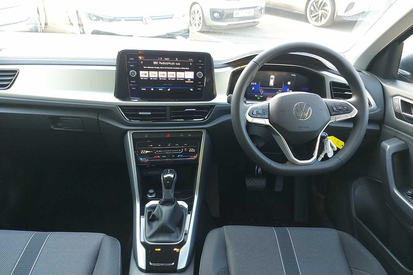 Used Volkswagen T-Roc 2025 for sale - 76111263: Photo 8