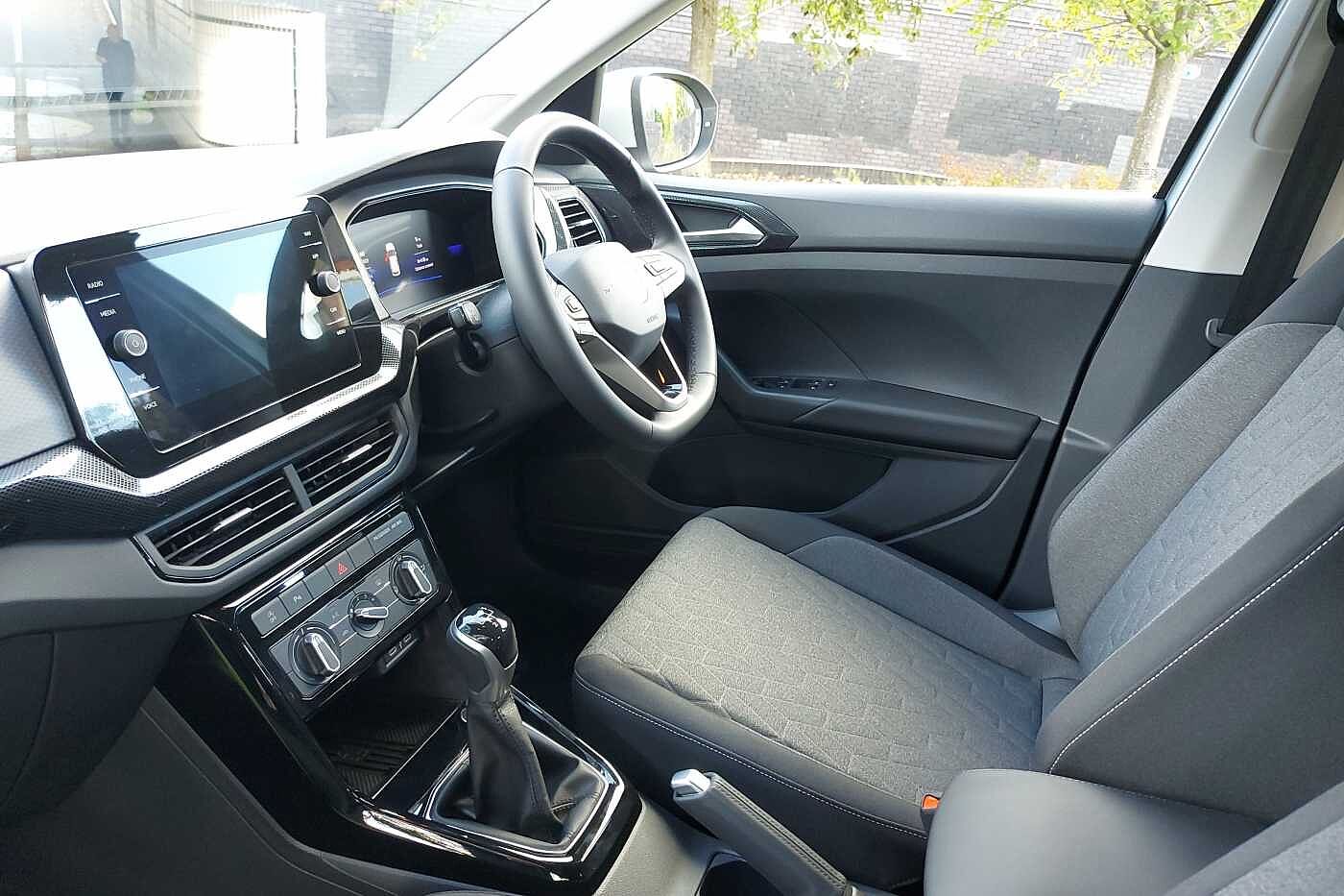 Used Volkswagen T-Cross 2025 for sale - 76110726: Photo 2