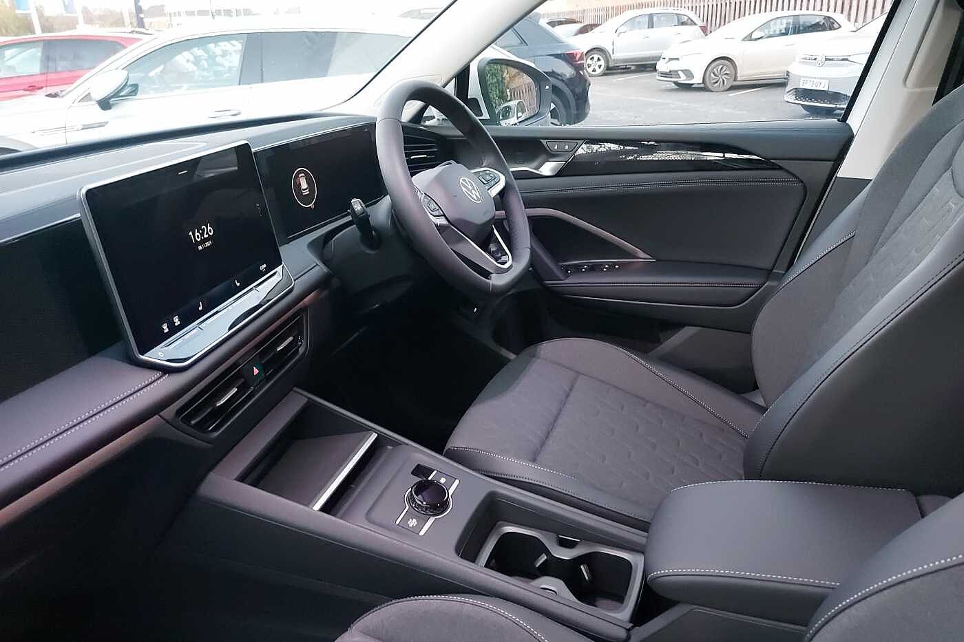 Used Volkswagen Tiguan 2025 for sale - 76474550: Photo 2