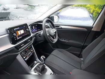 Used Volkswagen T-Roc 2025 for sale - 76154264: Photo