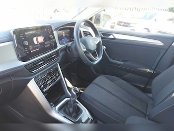 Used Volkswagen T-Roc 2023 for sale - 75450942: Photo