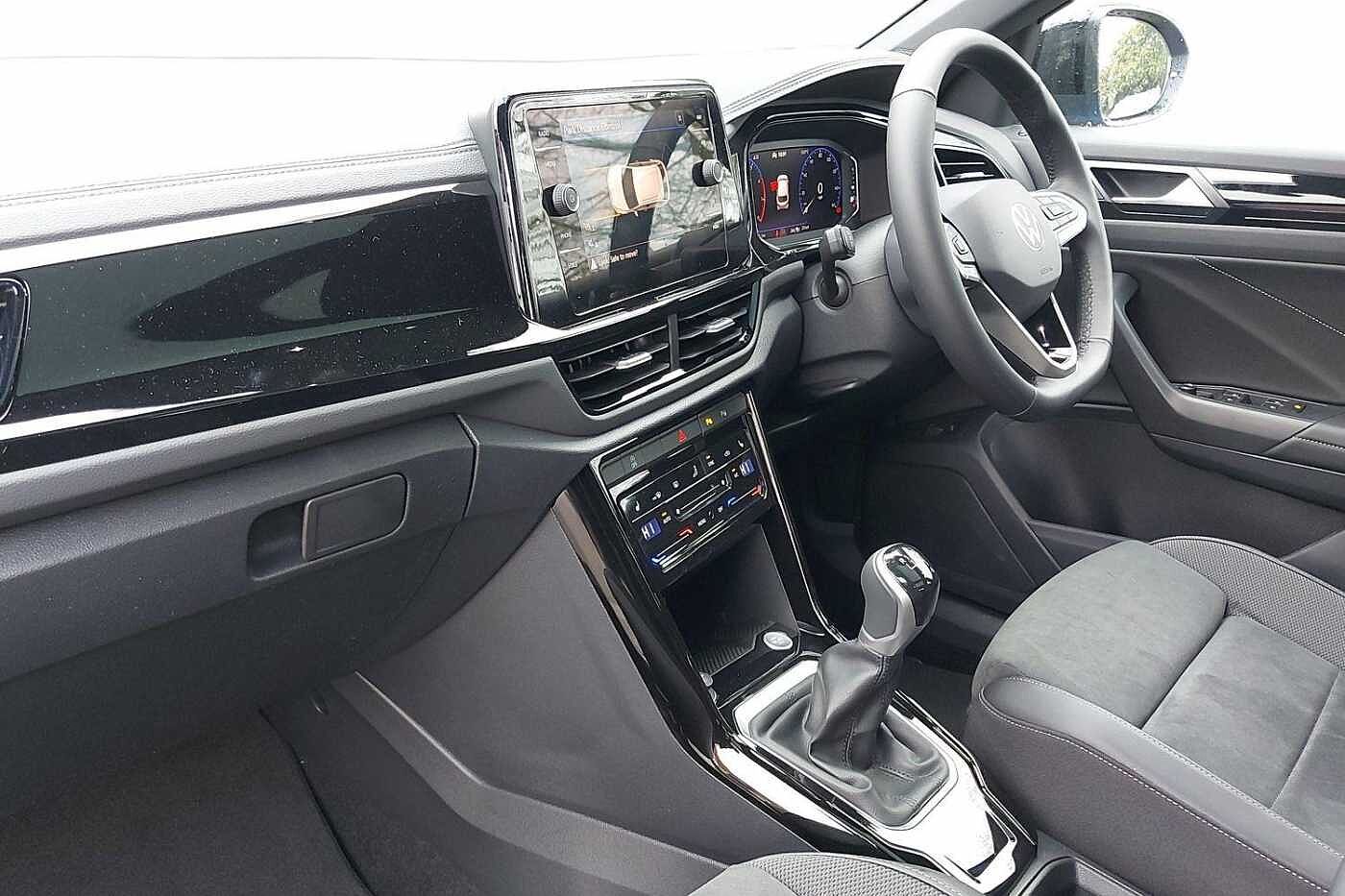 Used Volkswagen T-Roc 2025 for sale - 77176783: Photo 2