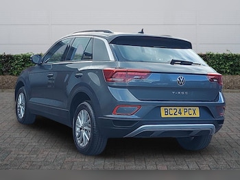 Used Volkswagen T-Roc 2024 for sale - 78008542: Photo