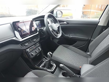 Used Volkswagen T-Cross 2025 for sale - 76110599: Photo 2