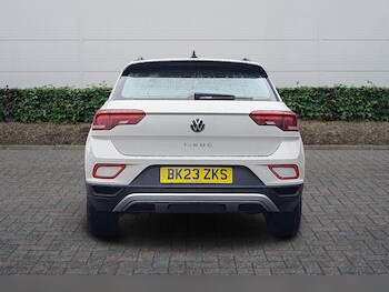 Used Volkswagen T-Roc 2023 for sale - 77427520: Photo