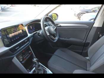 Used Volkswagen T-Roc 2025 for sale - 74189014: Photo