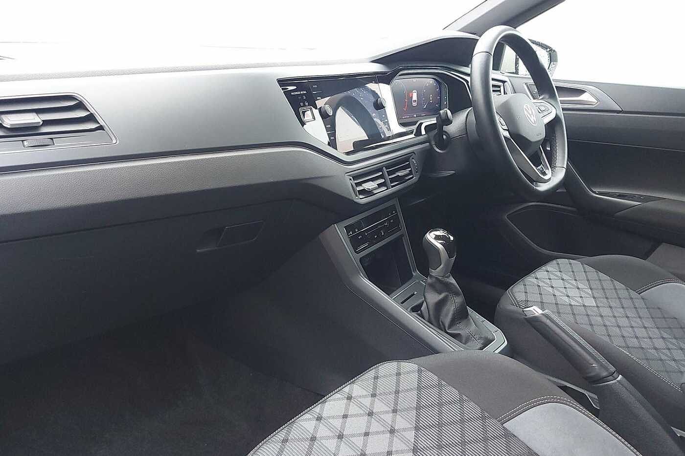 Used Volkswagen Polo 2024 for sale - 77613748: Photo 2