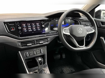 Used Volkswagen Polo 2024 for sale - 76474542: Photo