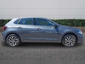 Used Volkswagen Polo 2024 for sale - 79035042: Photo