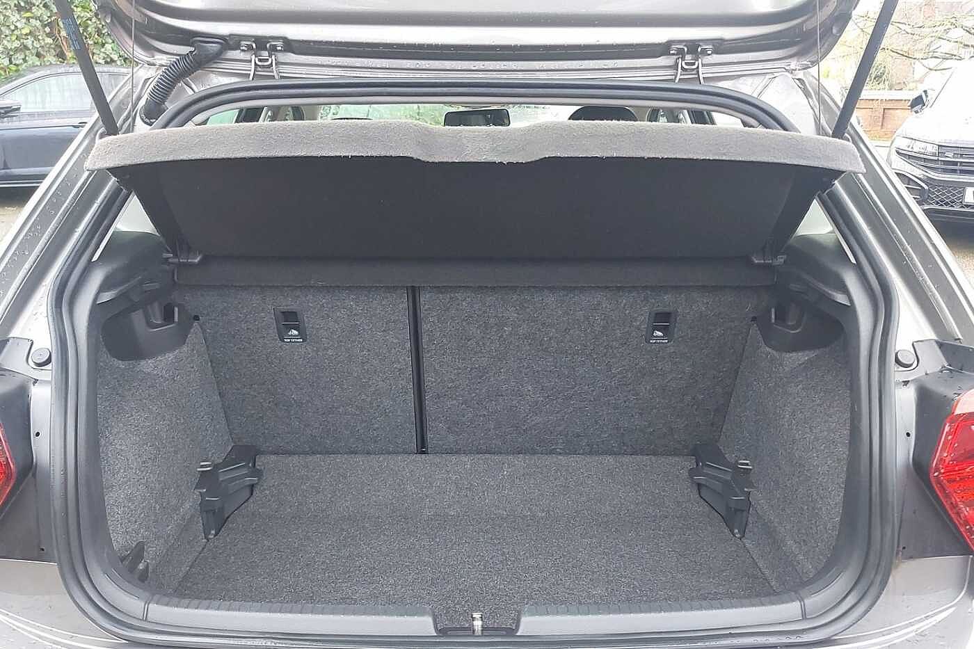 Used Volkswagen Polo 2018 for sale - 76800352: Photo 11