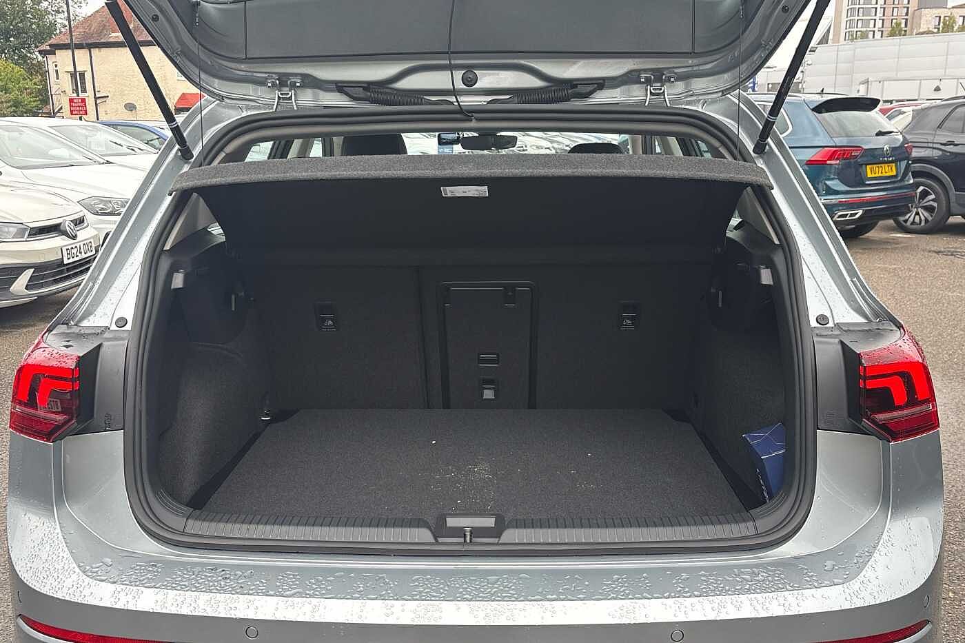 Used Volkswagen Golf 2025 for sale - 76111670: Photo 12