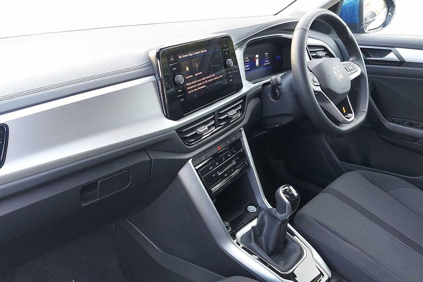 Used Volkswagen T-Roc 2025 for sale - 77176818: Photo 2