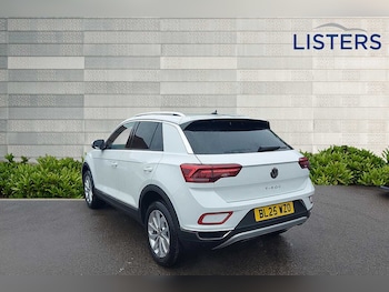 Used Volkswagen T-Roc 2025 for sale - 76110924: Photo 3