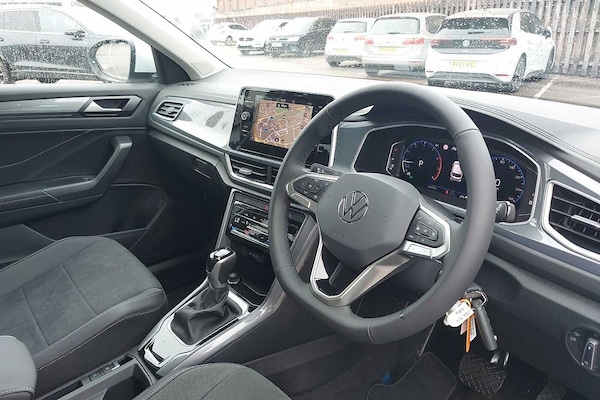 Used Volkswagen T-Roc 2025 for sale - 76110924: Photo 6