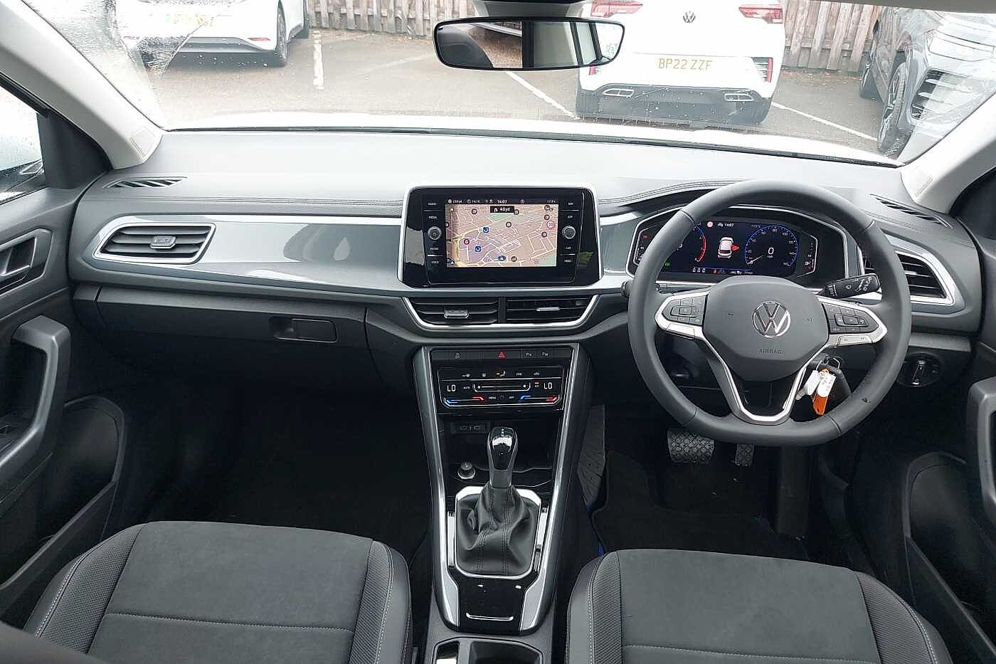 Used Volkswagen T-Roc 2025 for sale - 76110924: Photo 8