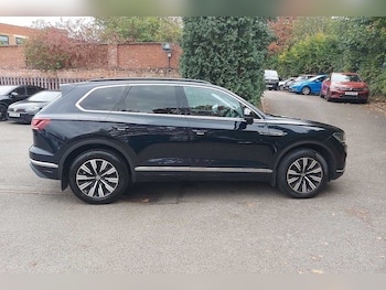Used Volkswagen Touareg 2020 for sale - 76139813: Photo