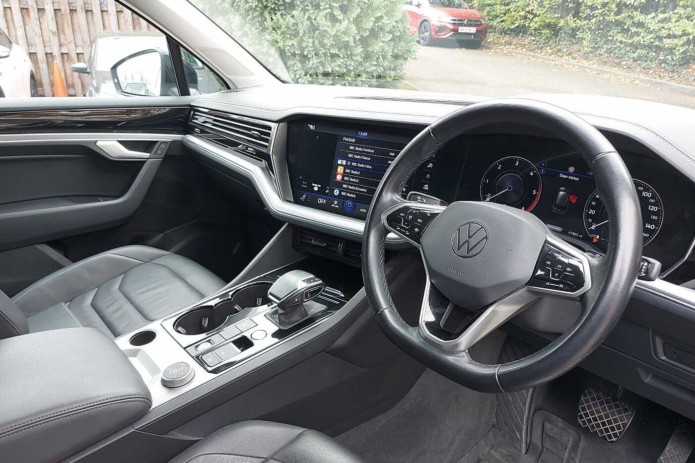 Used Volkswagen Touareg 2020 for sale - 76139813: Photo 6