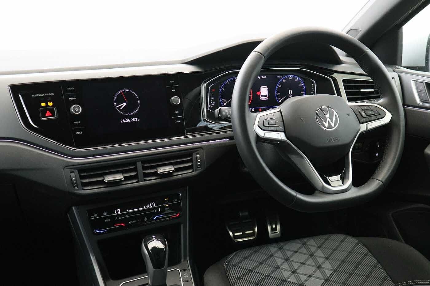 Used Volkswagen Polo 2024 for sale - 76139777: Photo 2