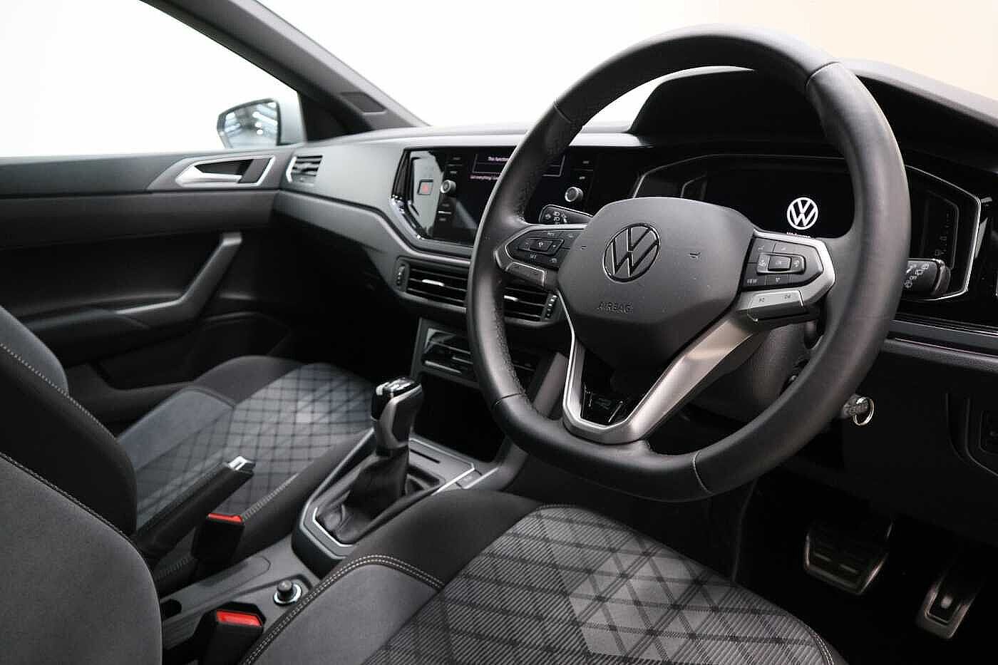 Used Volkswagen Polo 2024 for sale - 76139777: Photo 6