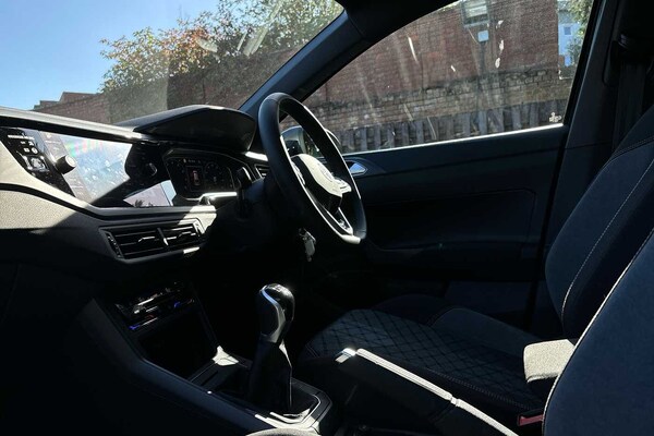 Used Volkswagen Taigo 2024 for sale - 76111334: Photo 2