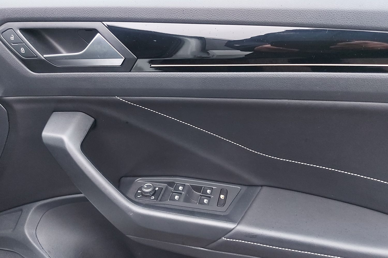 Used Volkswagen T-Roc 2023 for sale - 76586533: Photo 26