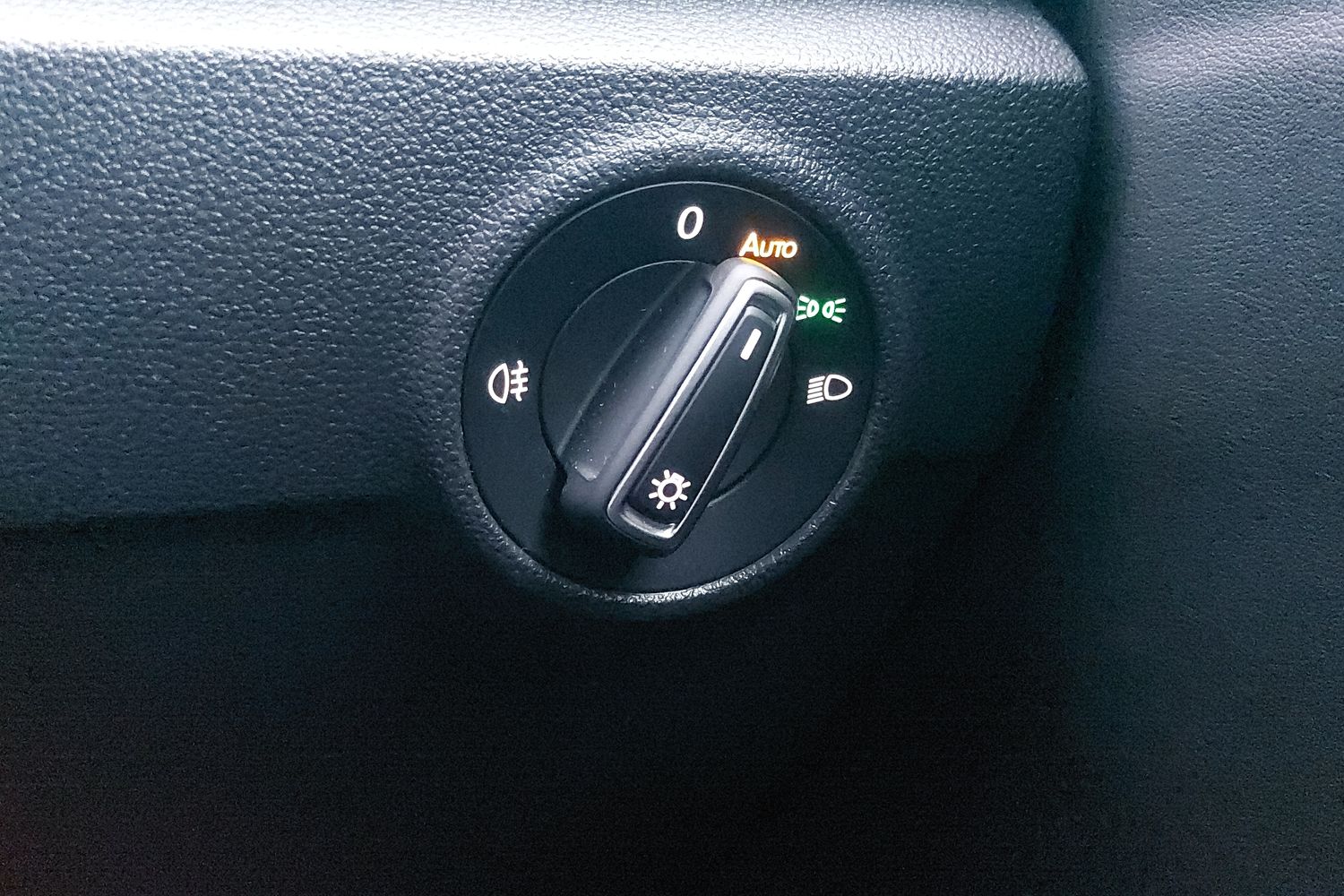 Used Volkswagen T-Roc 2023 for sale - 76586533: Photo 29