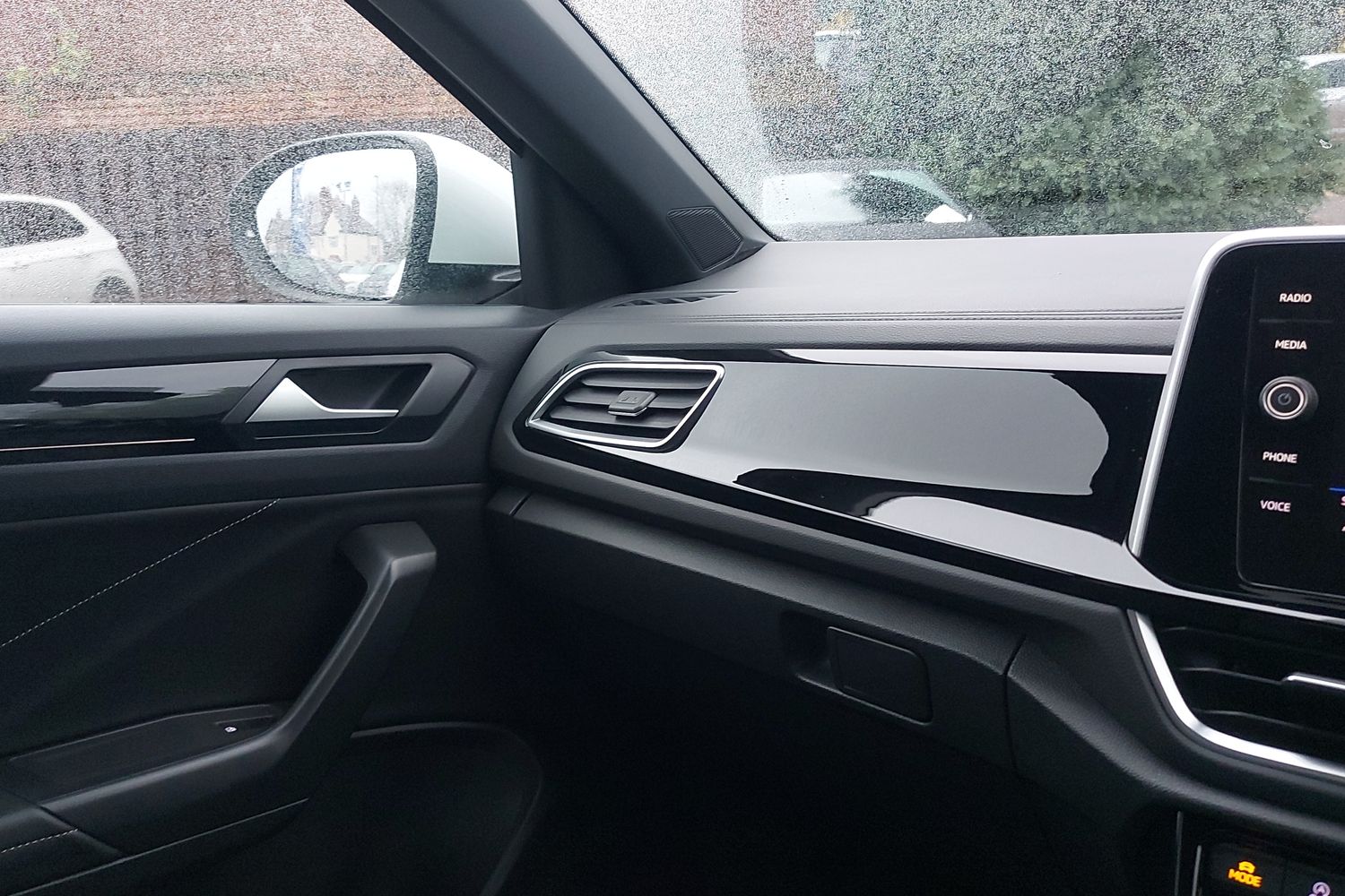 Used Volkswagen T-Roc 2023 for sale - 76586533: Photo 32