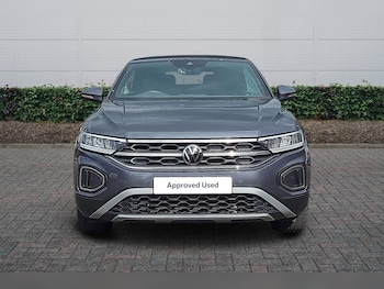 Used Volkswagen T-Roc 2023 for sale - 78293251: Photo