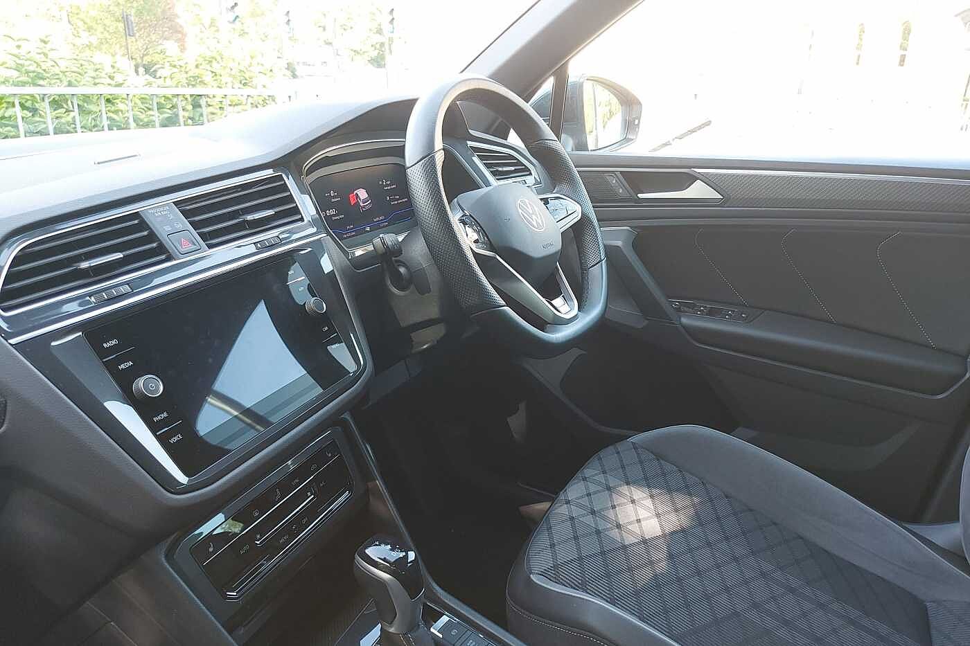 Used Volkswagen Tiguan 2023 for sale - 77560492: Photo 2