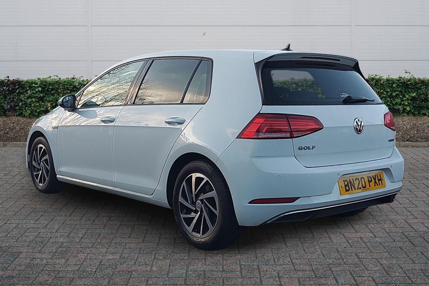 Used Volkswagen Golf 2020 for sale - 77013656: Photo 2