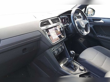 Used Volkswagen Tiguan 2018 for sale - 77177151: Photo